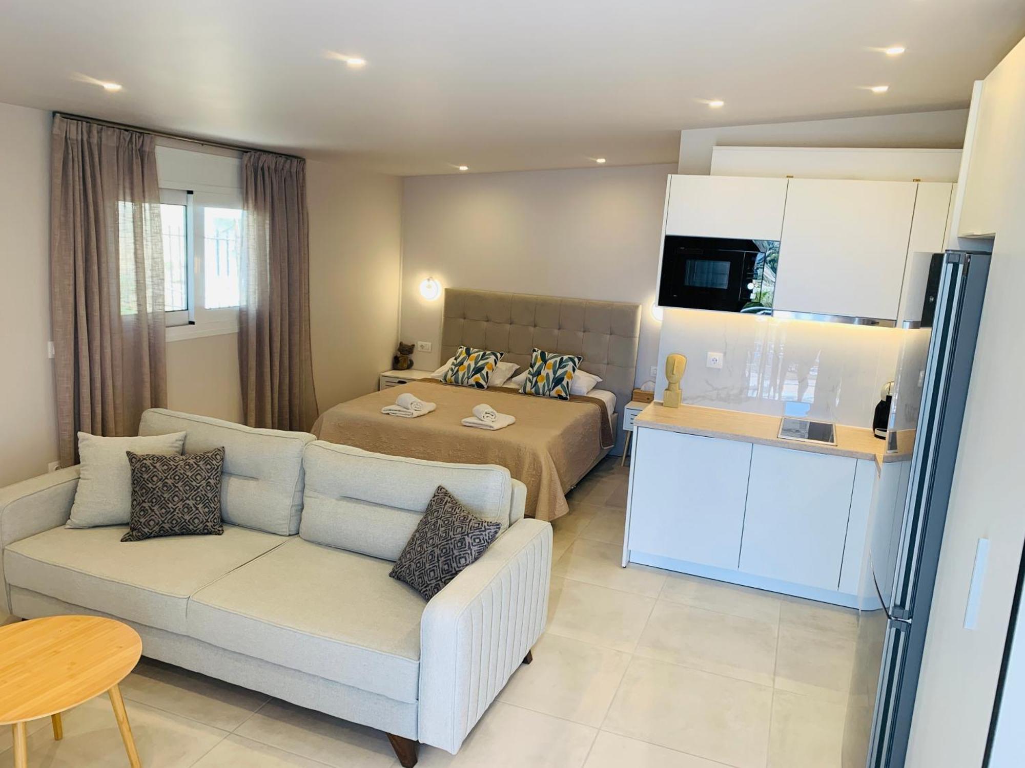 Thelfi Luxury Studio In Attica - Close To Varkiza Beach - Sea View Vári Kültér fotó