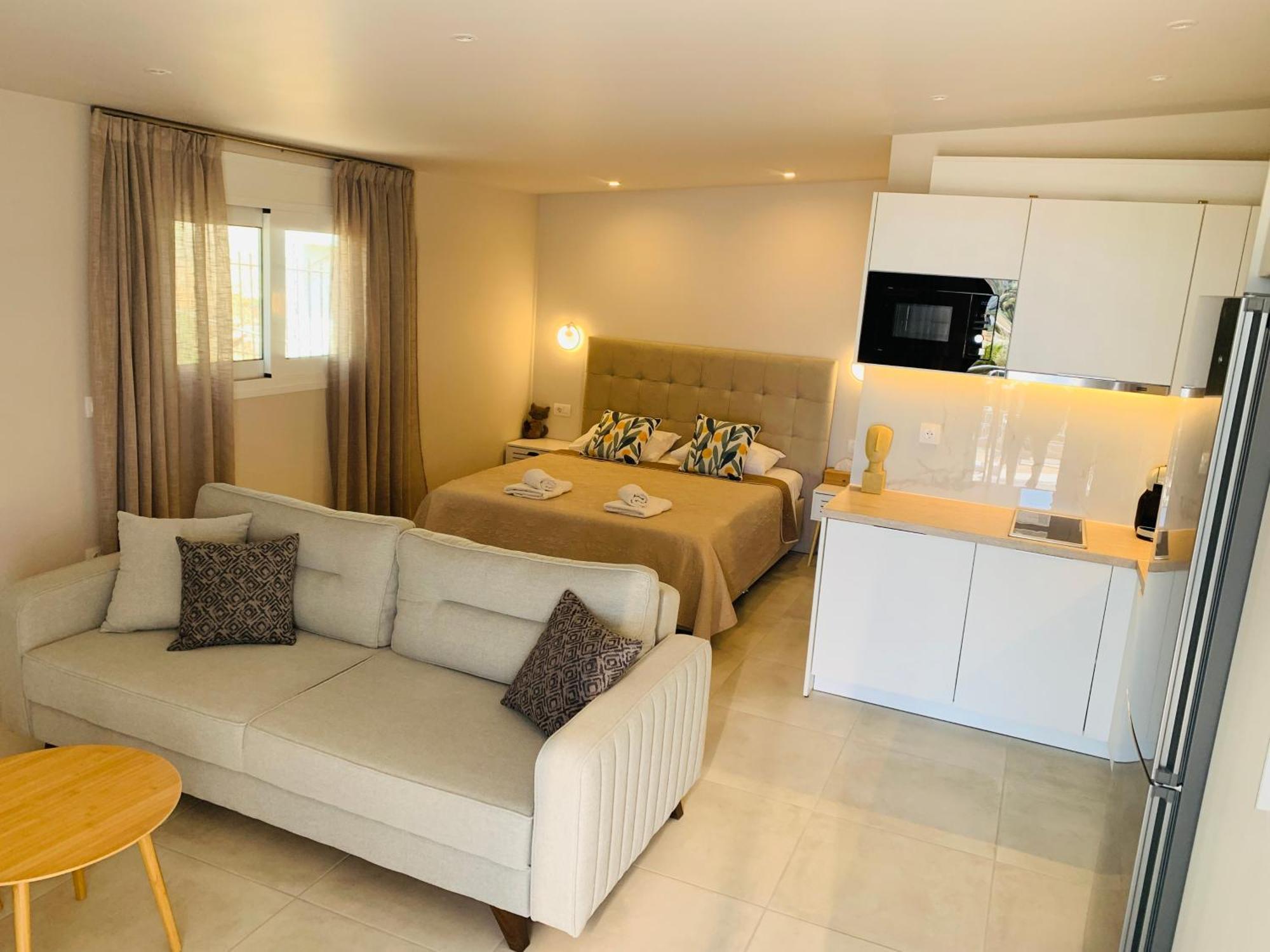 Thelfi Luxury Studio In Attica - Close To Varkiza Beach - Sea View Vári Kültér fotó