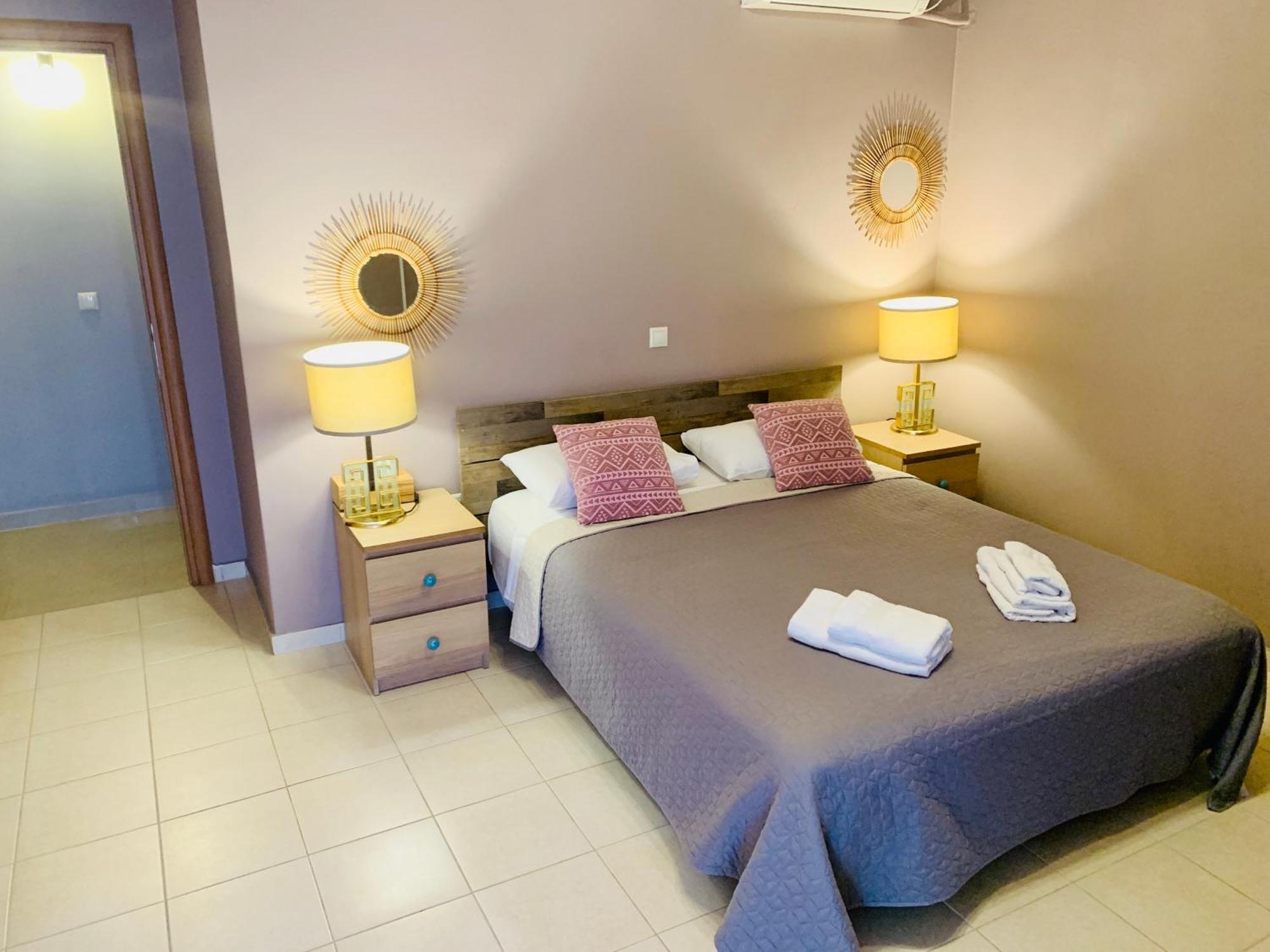 Thelfi Luxury Studio In Attica - Close To Varkiza Beach - Sea View Vári Kültér fotó