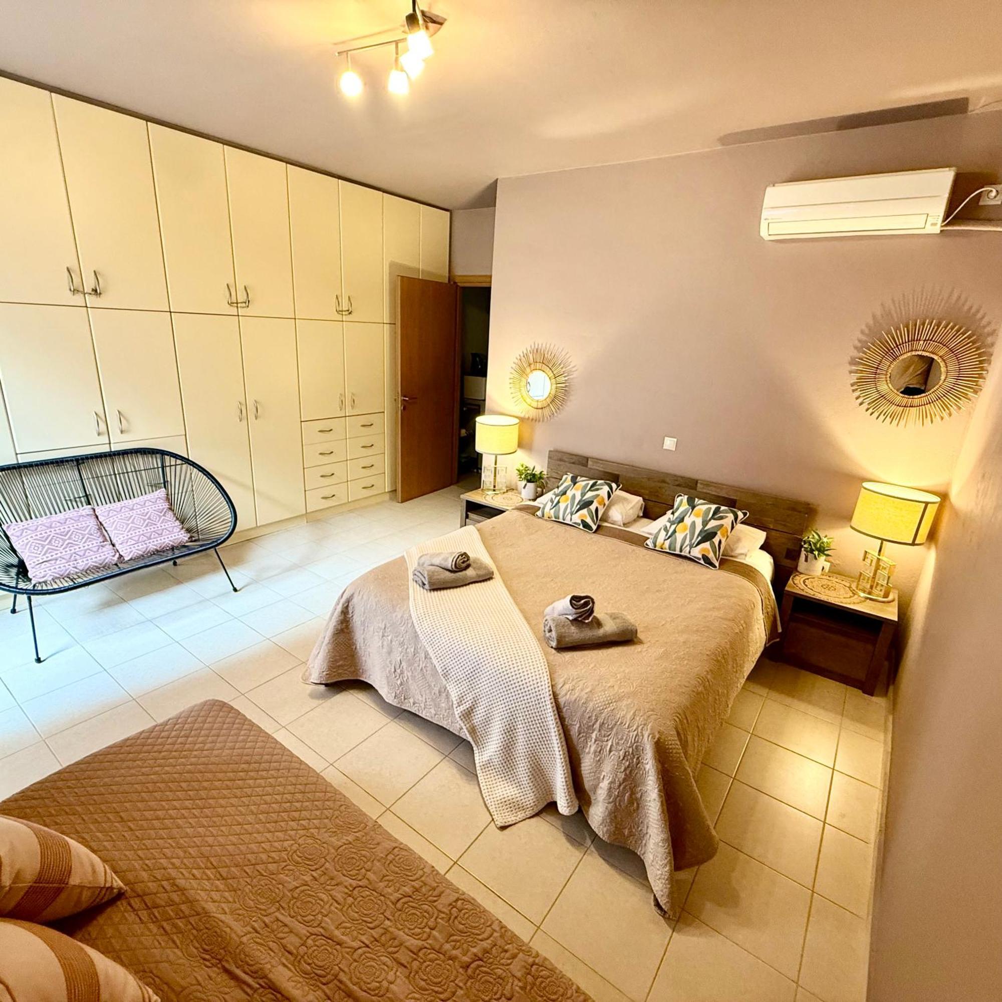 Thelfi Luxury Studio In Attica - Close To Varkiza Beach - Sea View Vári Kültér fotó