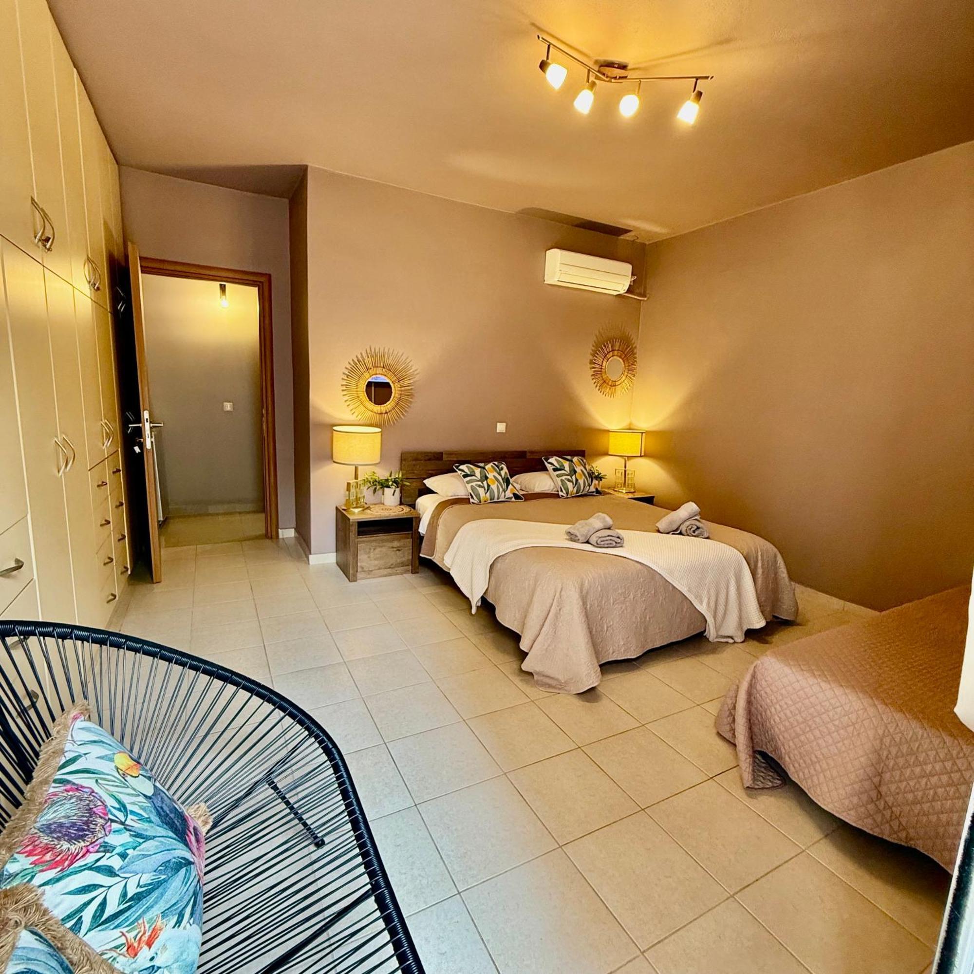 Thelfi Luxury Studio In Attica - Close To Varkiza Beach - Sea View Vári Kültér fotó