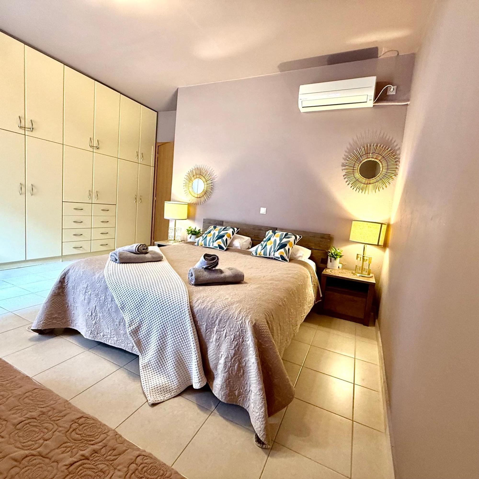 Thelfi Luxury Studio In Attica - Close To Varkiza Beach - Sea View Vári Kültér fotó